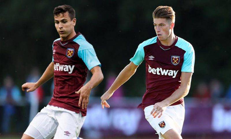 与主裁判的 与主裁判的