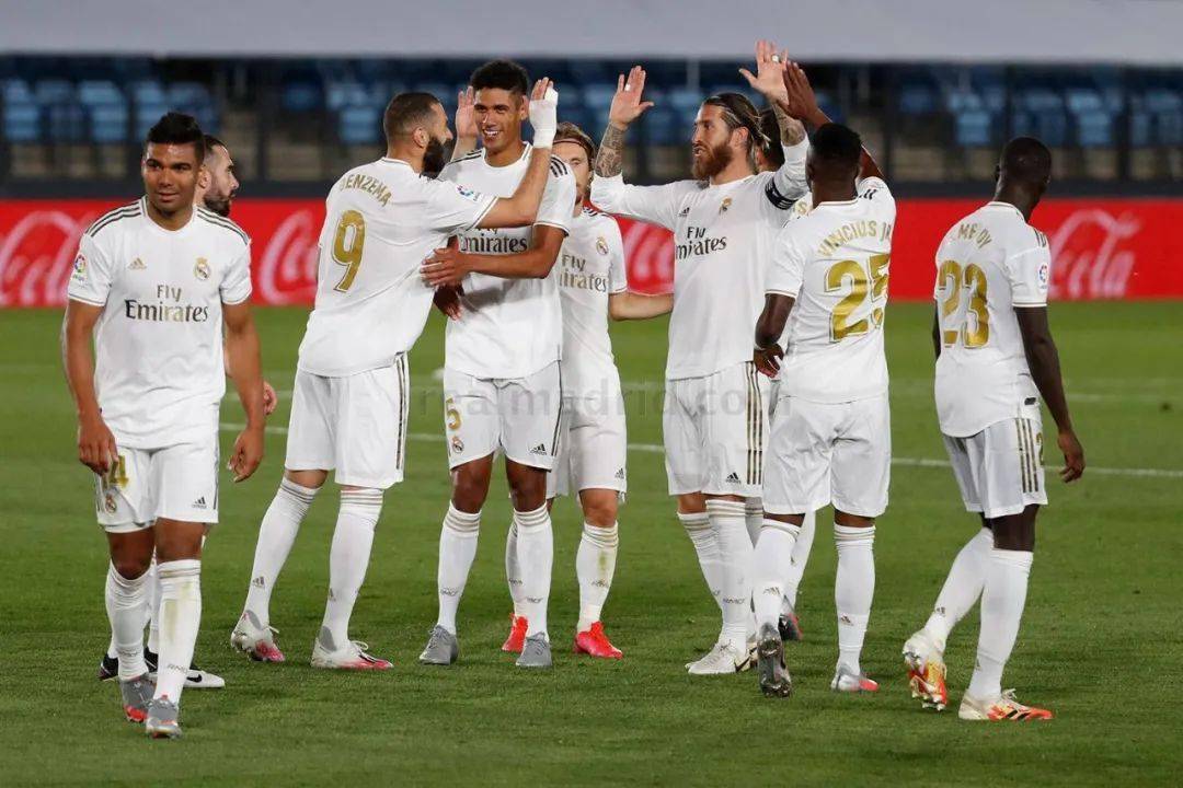 但却似乎依 但却似乎依