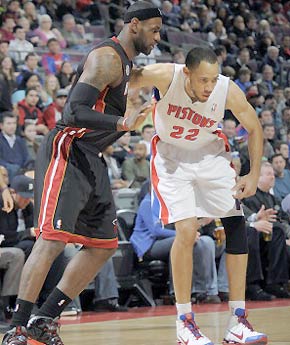 三段式轮转 三段式轮转